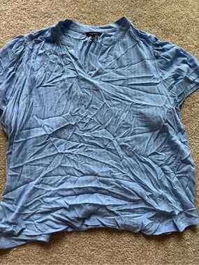 Well Worn Light Blue V-Neck Short Sleeve Tee